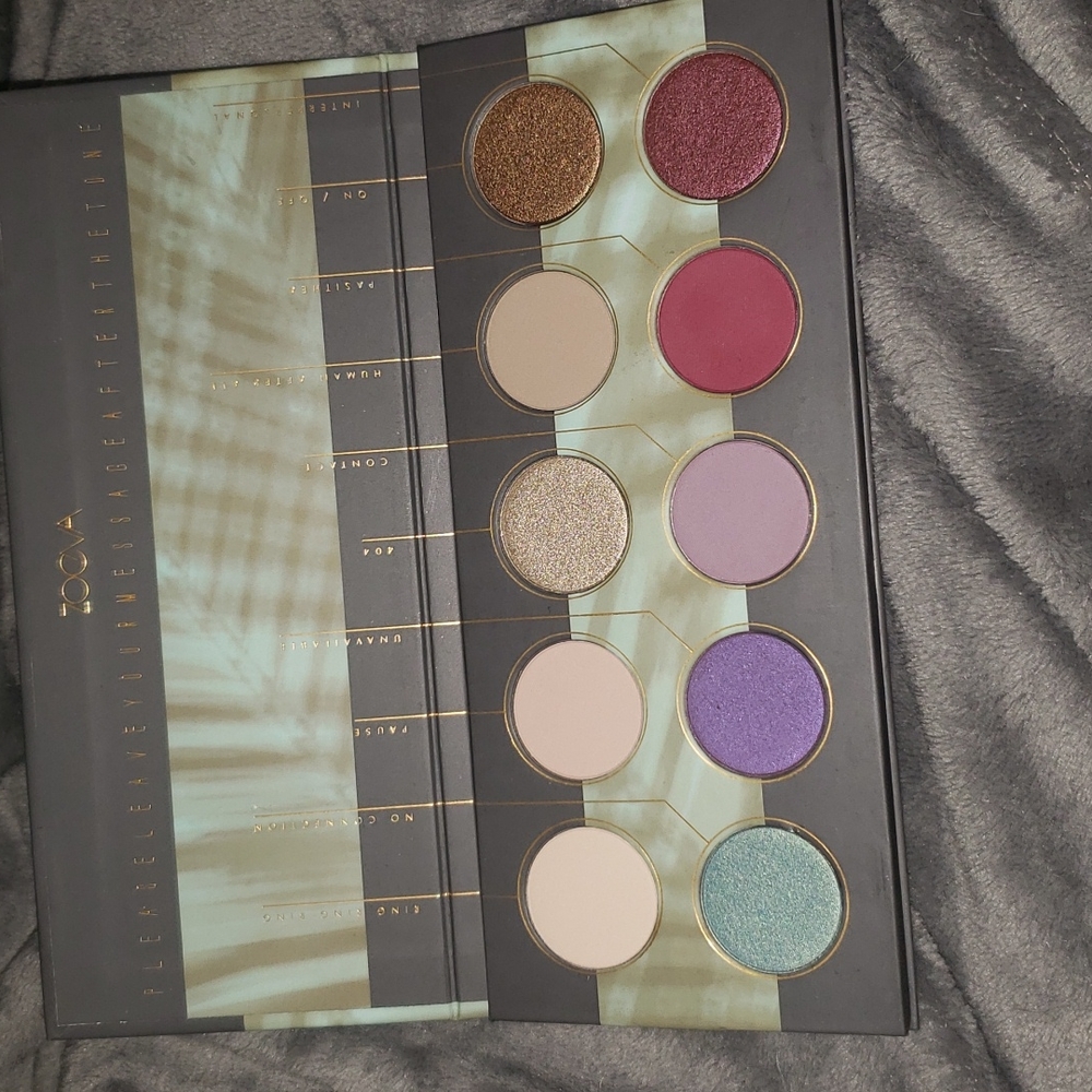 Zoeva Offline Eyeshadow Palette